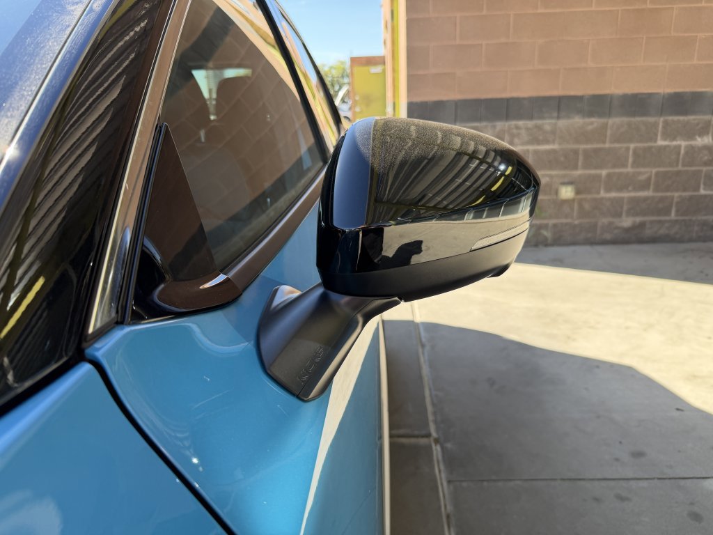 Used 2025 Nissan Kicks SR FWD image 12