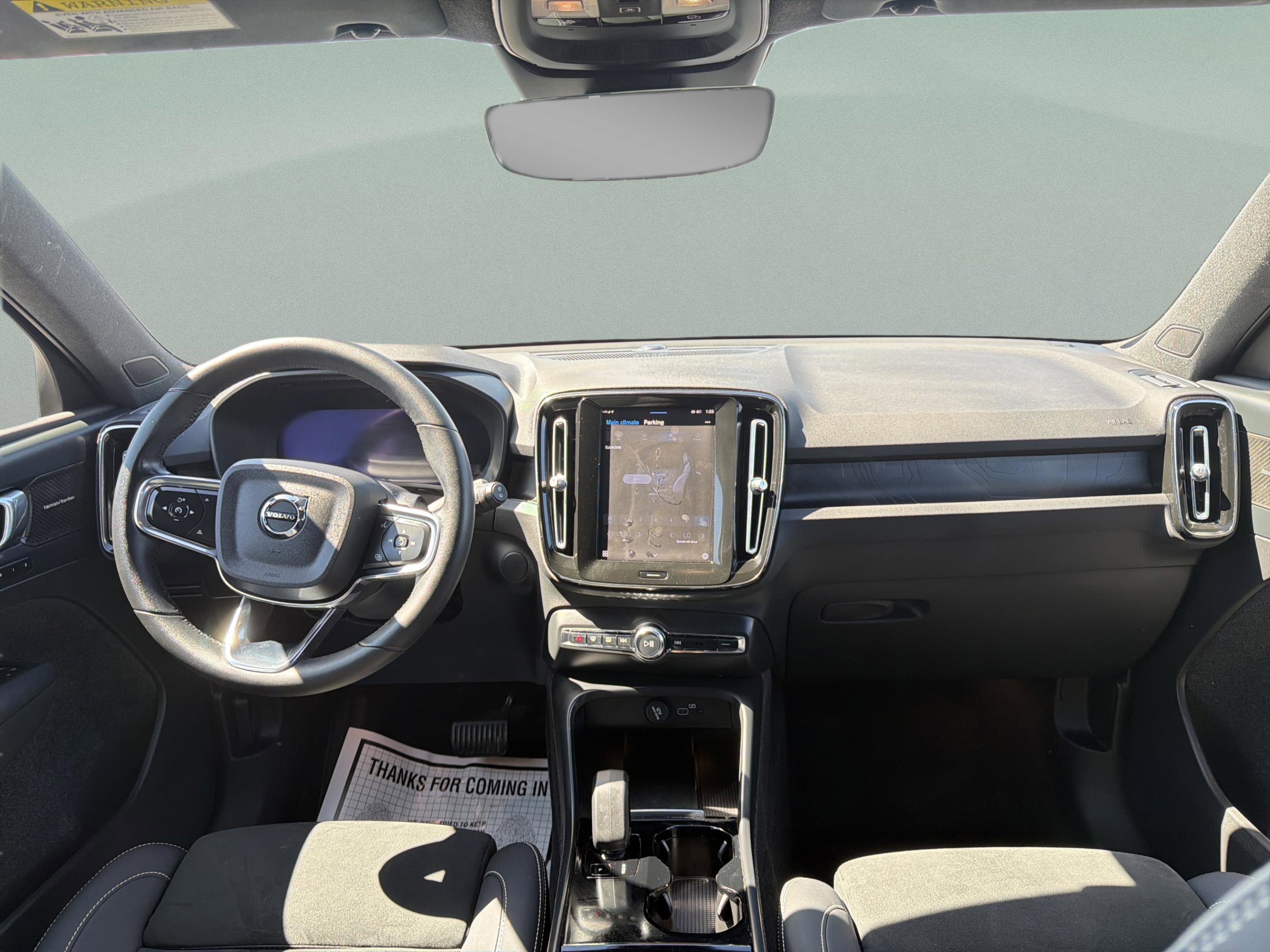 Used 2023 Volvo XC40 Recharge Ultimate image 25