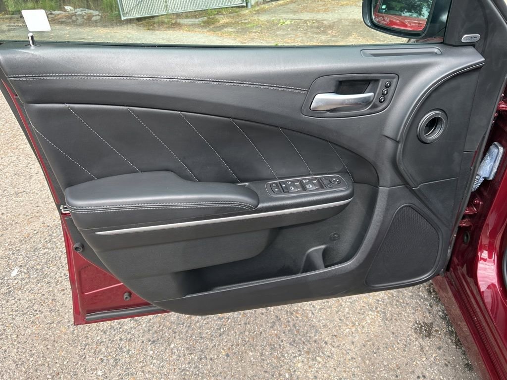 Used 2023 Dodge Charger R/T w/ Plus Group image 16