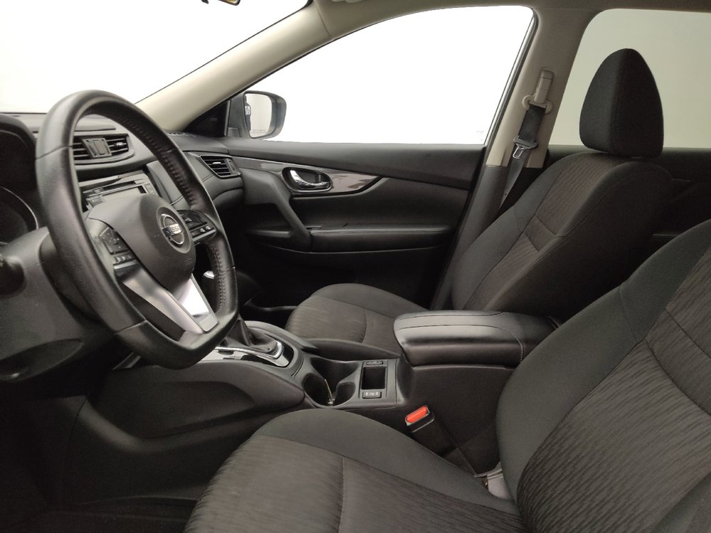 Used 2020 Nissan Rogue SV FWD image 17