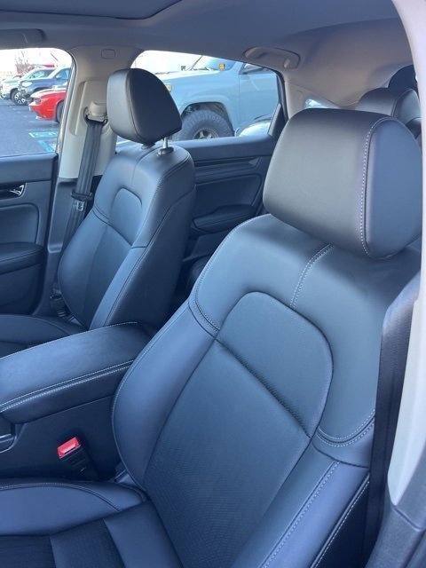 Used 2024 Honda Civic EX-L image 11