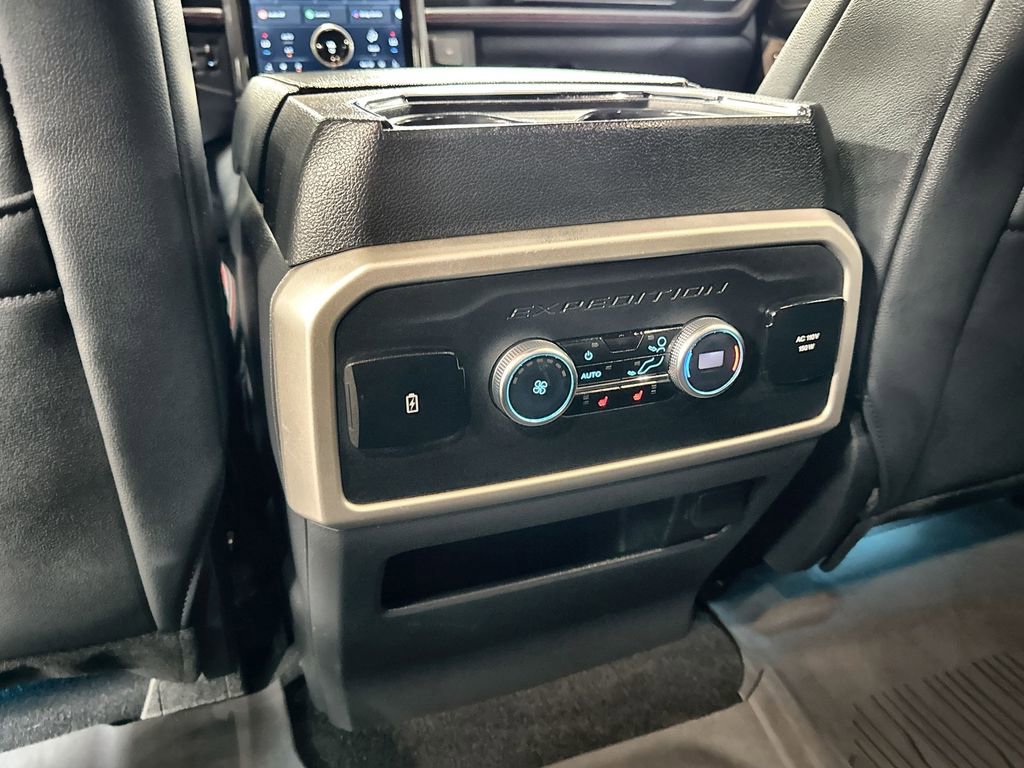 Used 2024 Ford Expedition Limited RWD image 29