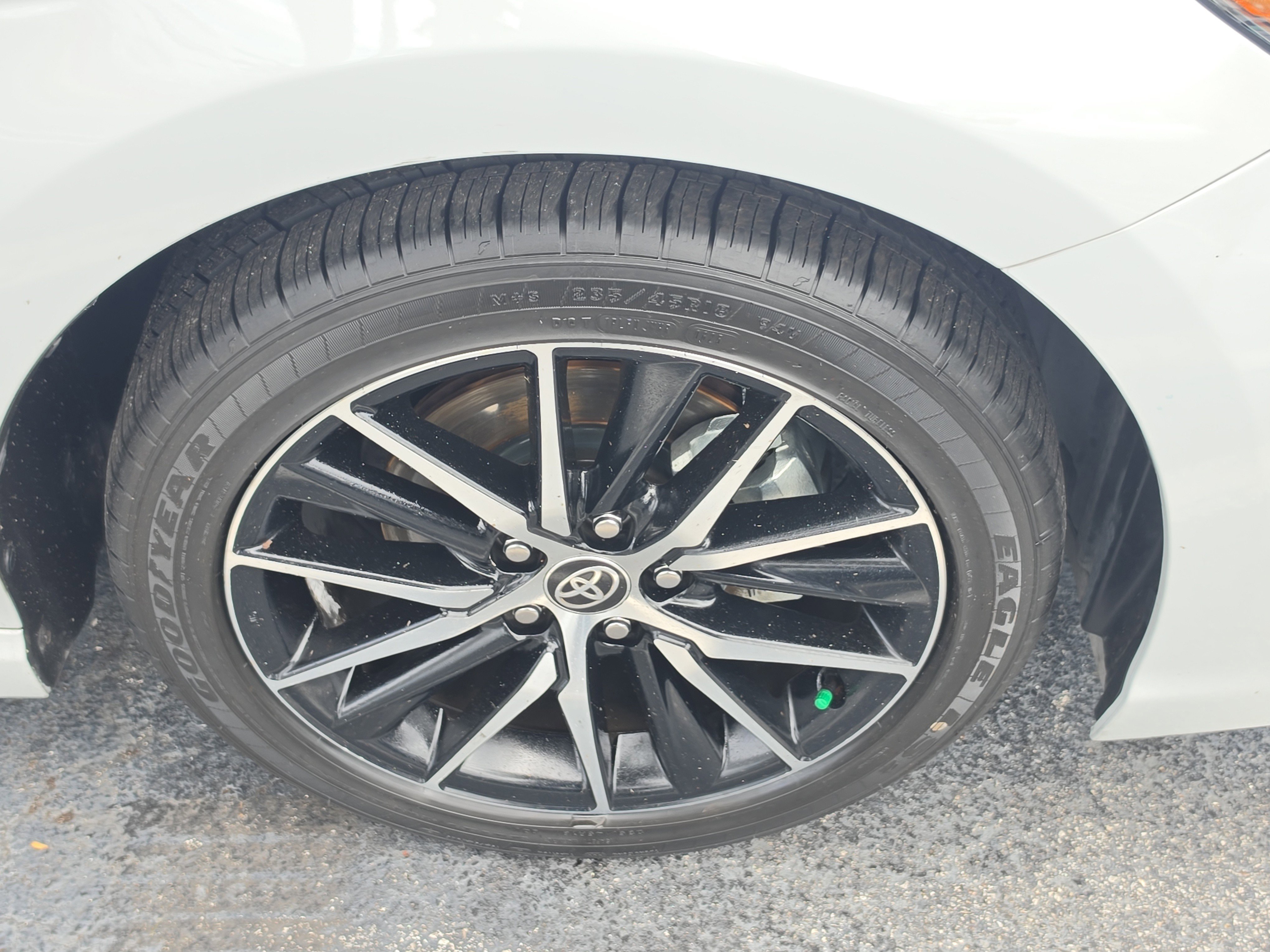 Used 2024 Toyota Camry SE image 5