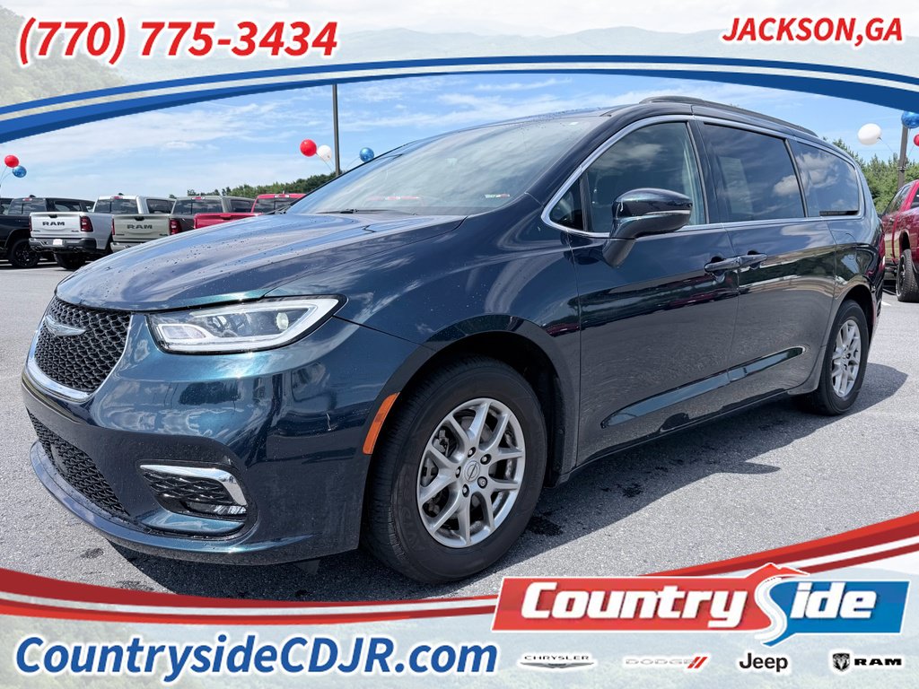 Used 2022 Chrysler Pacifica Touring