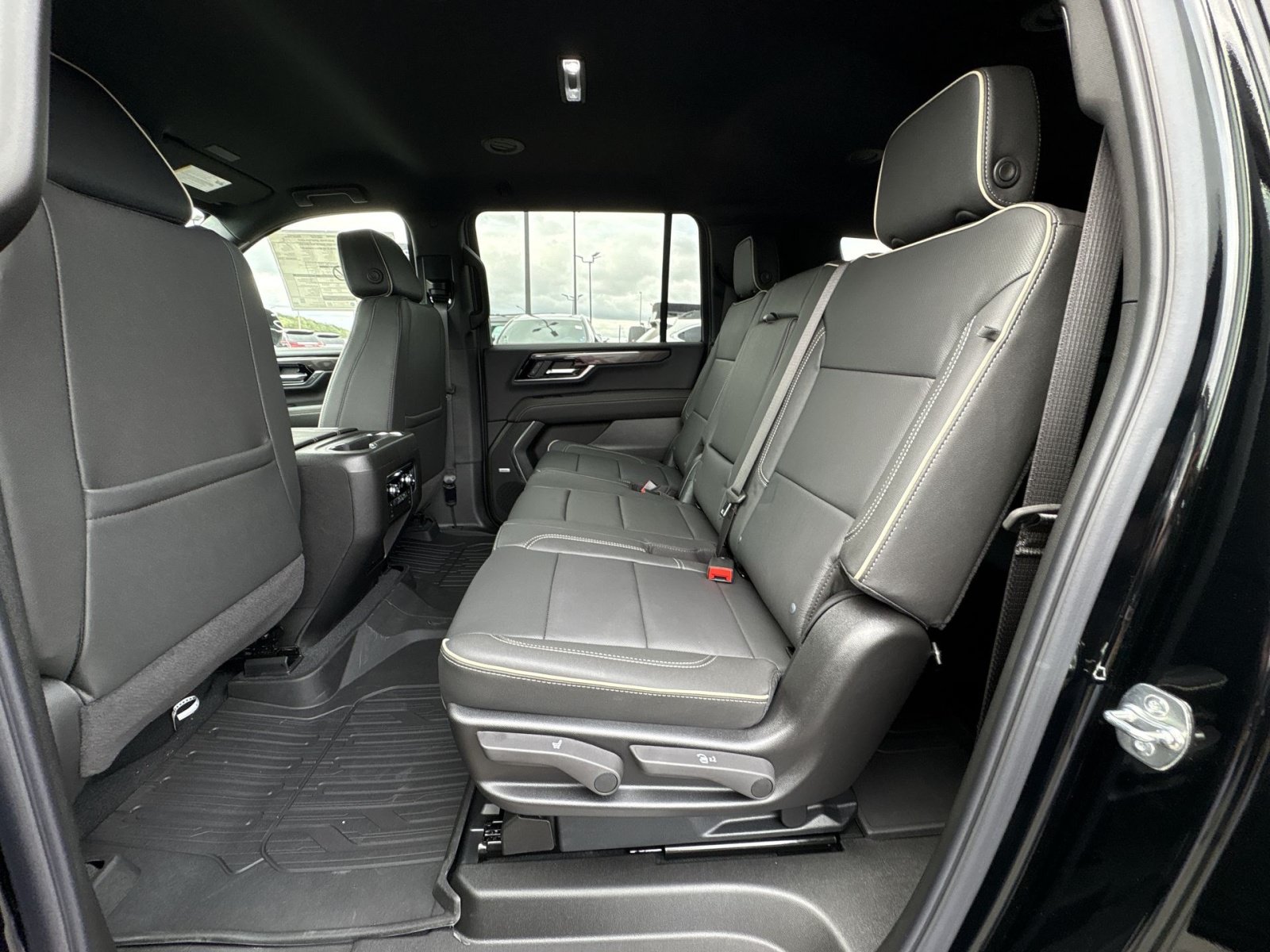 New 2026 GMC Yukon XL Elevation AWD/4WD image 25