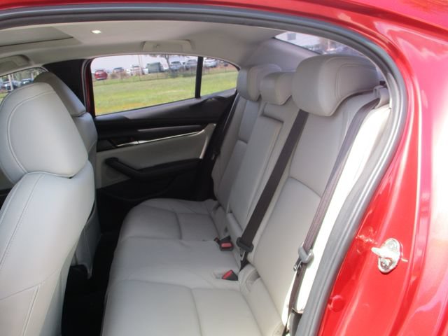 Used 2022 MAZDA MAZDA3 s FWD image 16