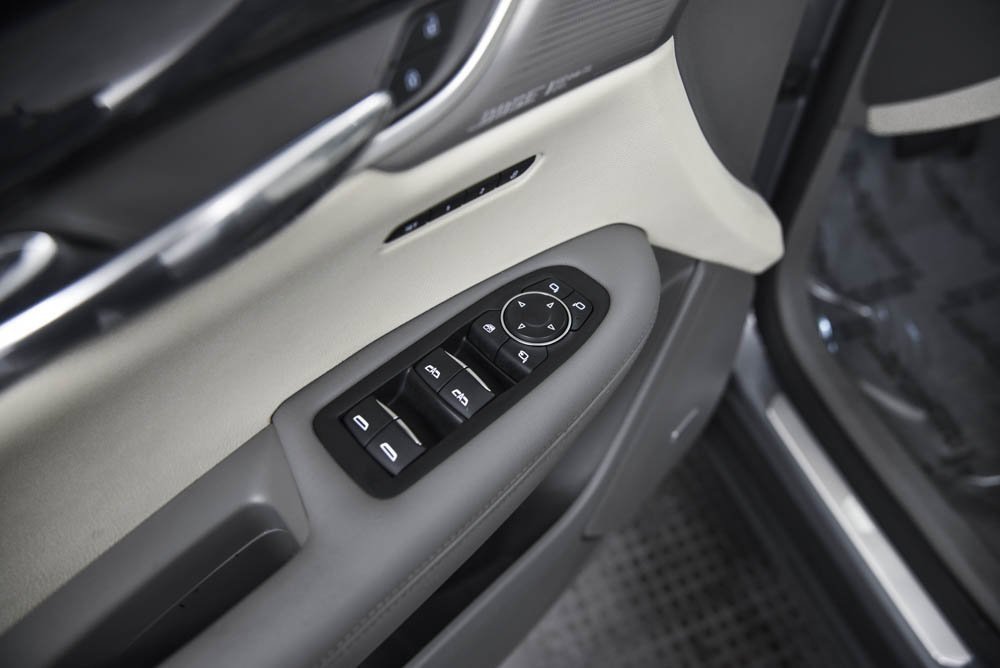 Used 2022 Cadillac XT6 Premium Luxury image 10