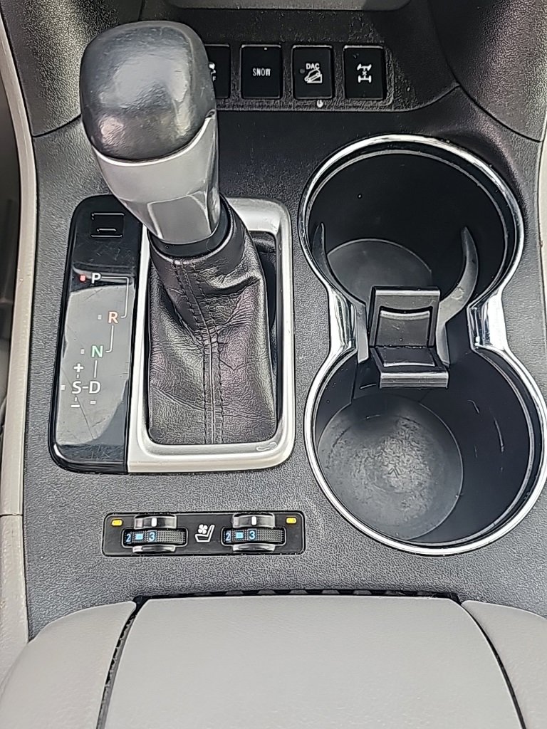 Used 2019 Toyota Highlander Limited Platinum image 26