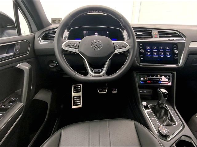 Certified 2023 Volkswagen Tiguan SE R-Line AWD/4WD image 11