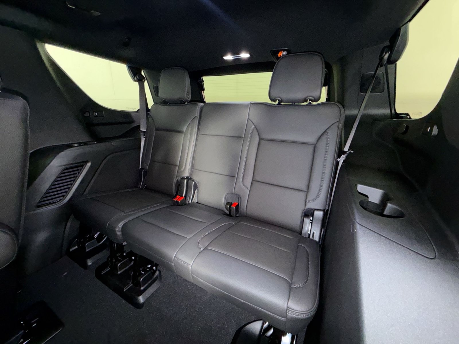 New 2026 GMC Yukon Denali w/ Denali Reserve Package AWD/4WD image 26