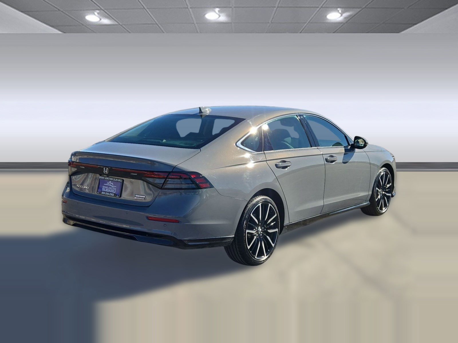 Used 2025 Honda Accord Touring image 9
