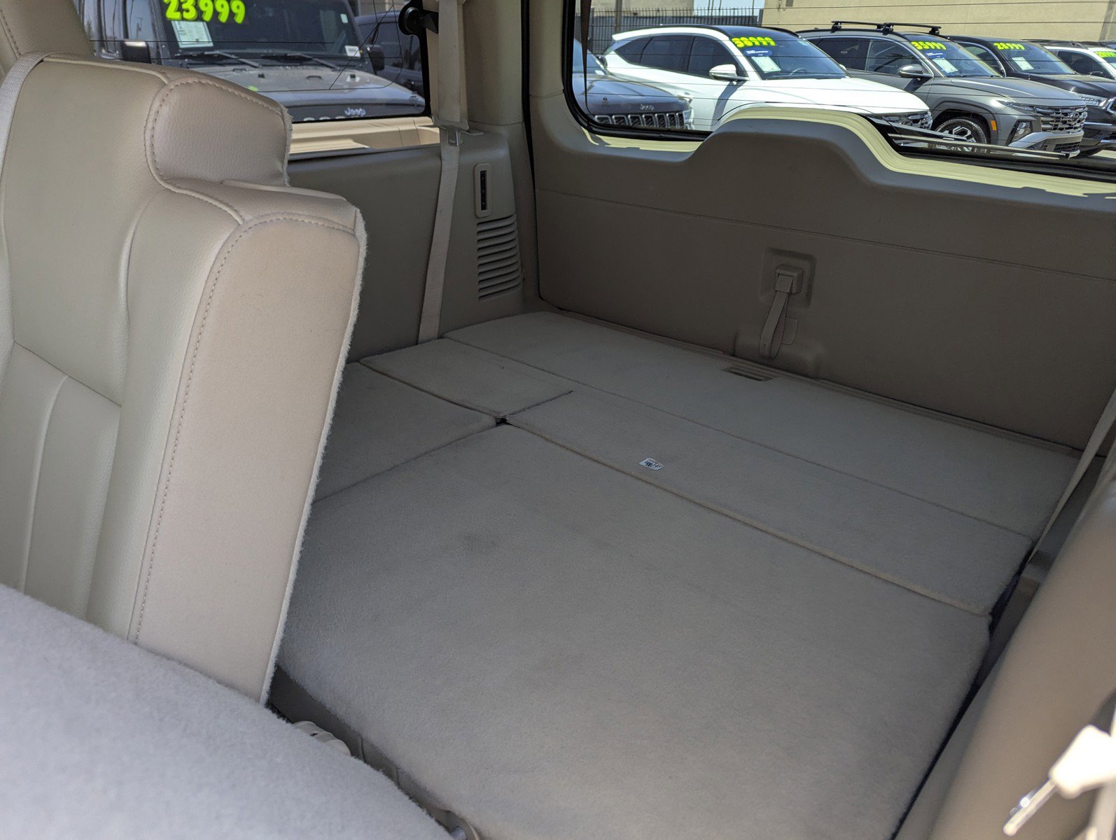 Used 2016 Ford Expedition Limited RWD image 9