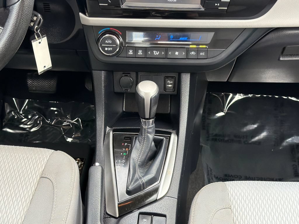 Used 2016 Toyota Corolla LE FWD image 15
