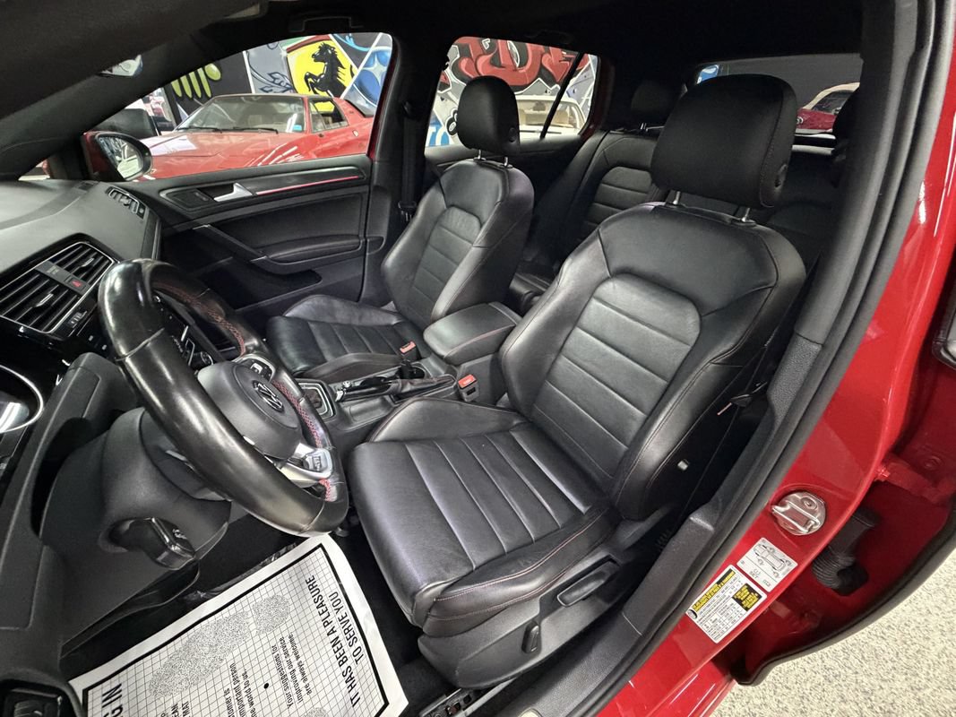 Used 2019 Volkswagen GTI SE FWD image 10