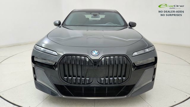 Used 2023 BMW i7 xDrive60 AWD/4WD image 2