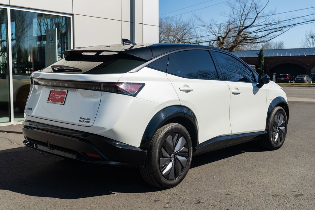 Used 2023 Nissan Ariya AWD image 6