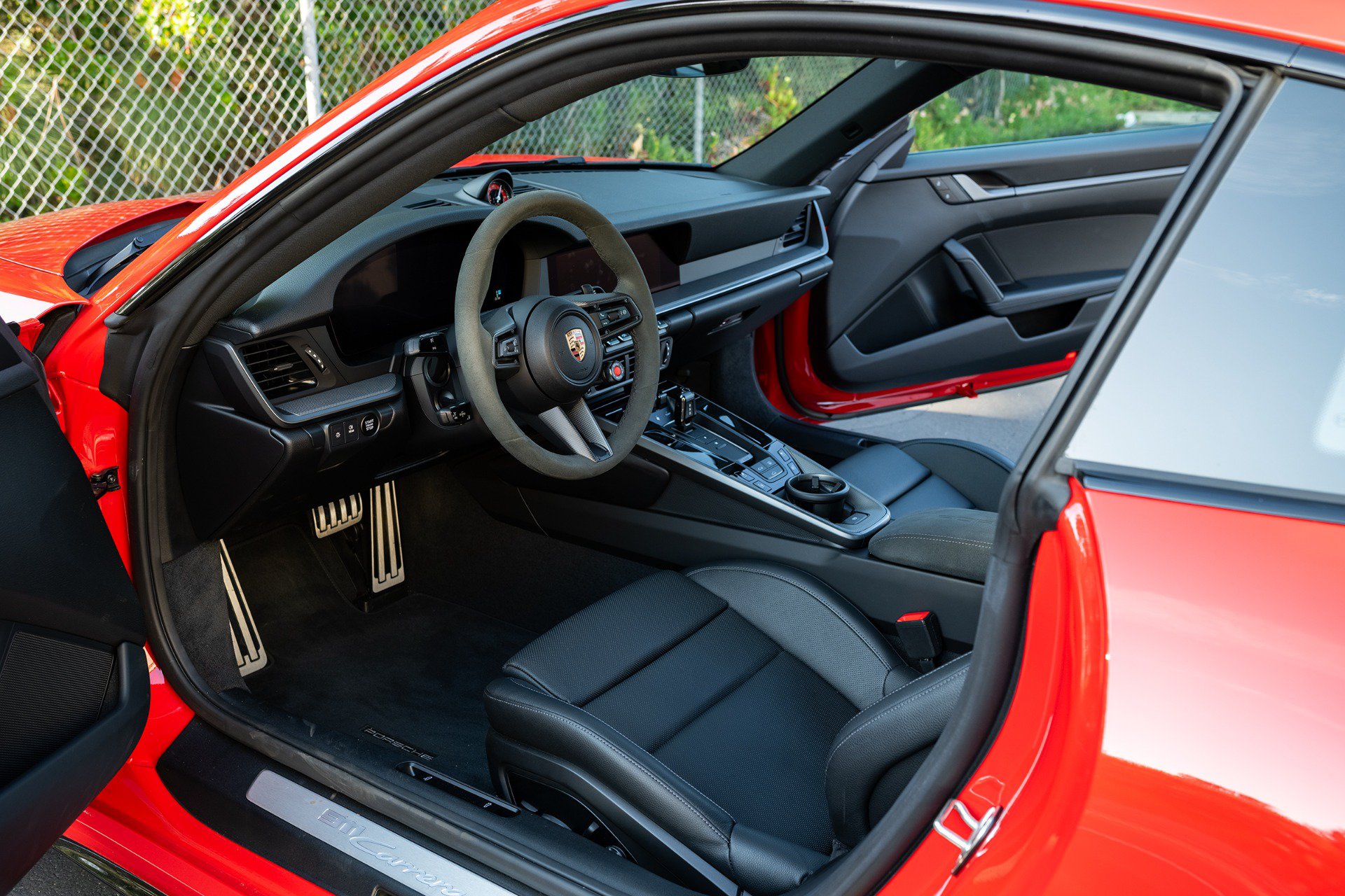 Used 2025 Porsche 911 Carrera RWD image 2