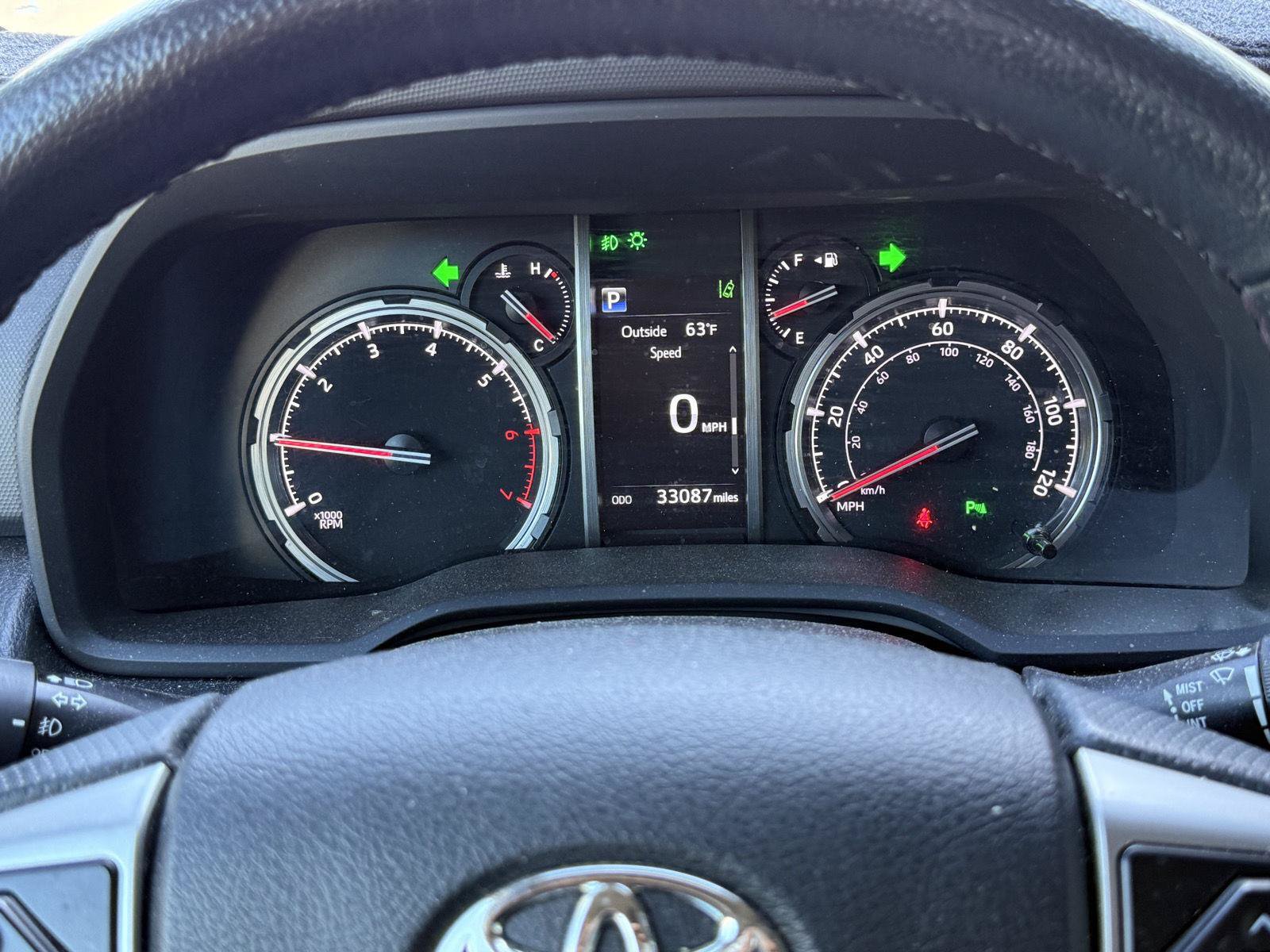 Used 2023 Toyota 4Runner Limited AWD/4WD image 17