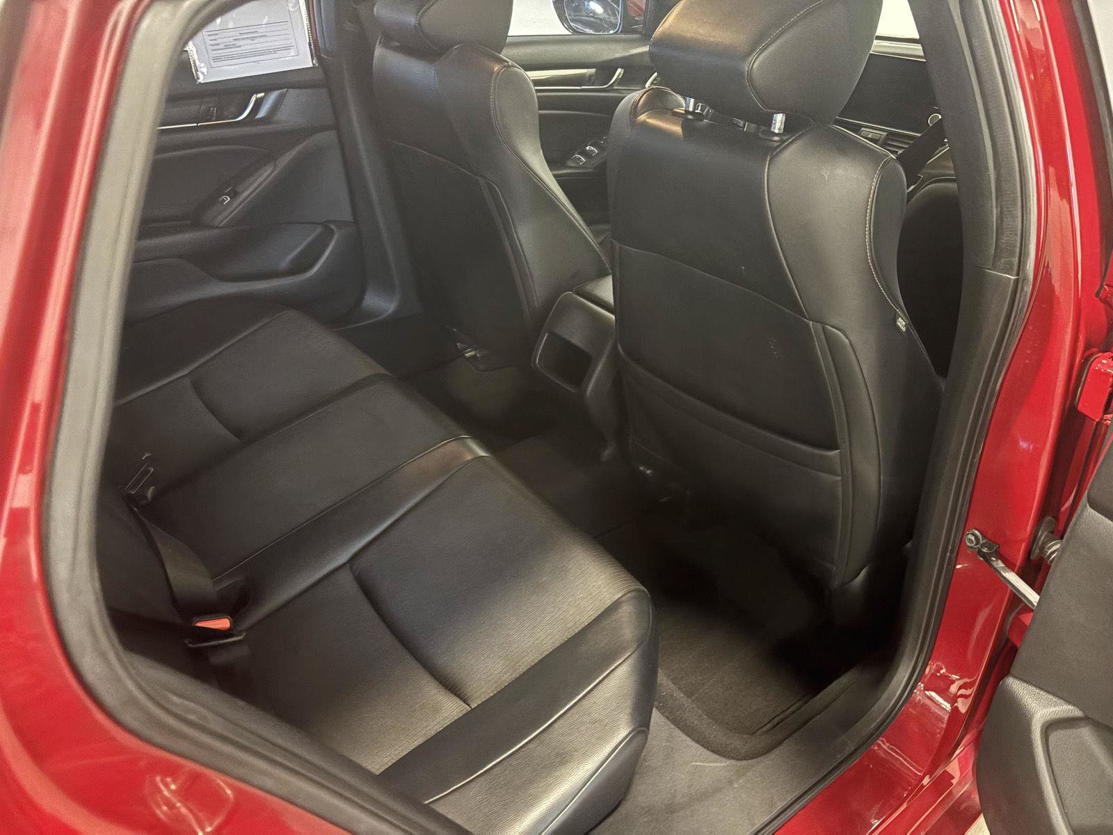 Used 2018 Honda Accord Sport image 38