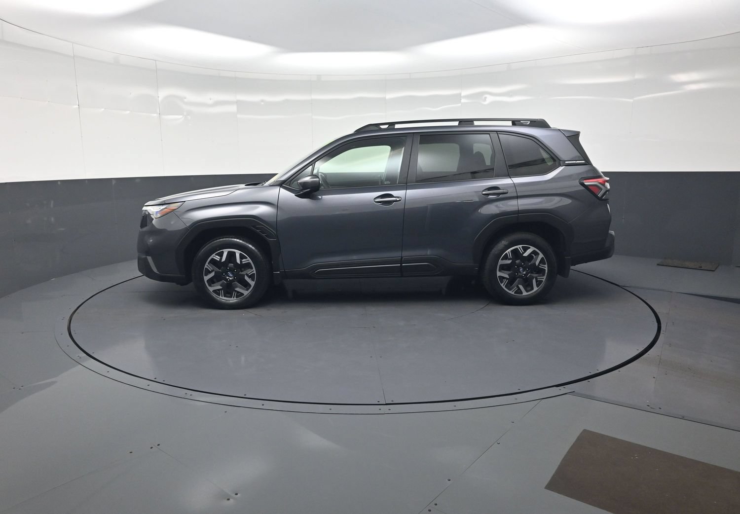 Certified 2025 Subaru Forester Premium AWD/4WD image 6