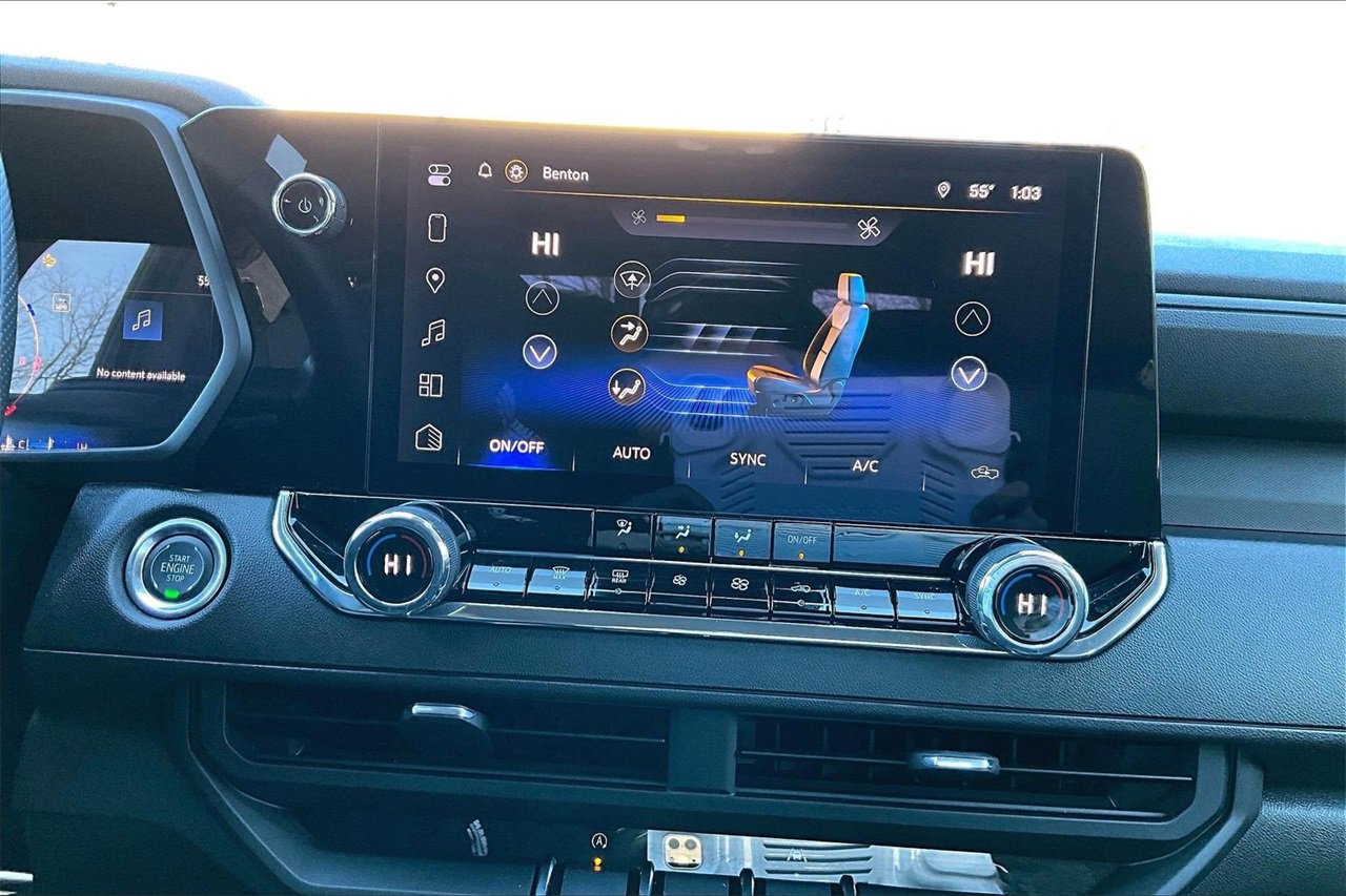 Used 2025 Chevrolet Colorado Trail Boss image 18