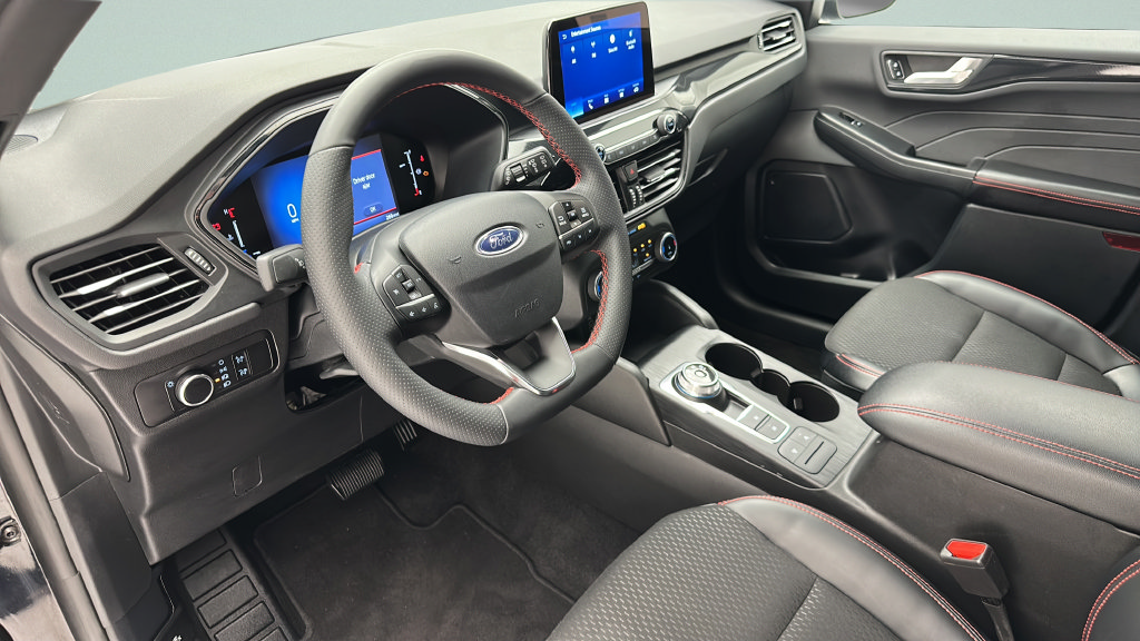 Used 2025 Ford Escape ST-Line FWD image 12