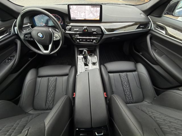 Used 2023 BMW 530i w/ Convenience Package RWD image 10