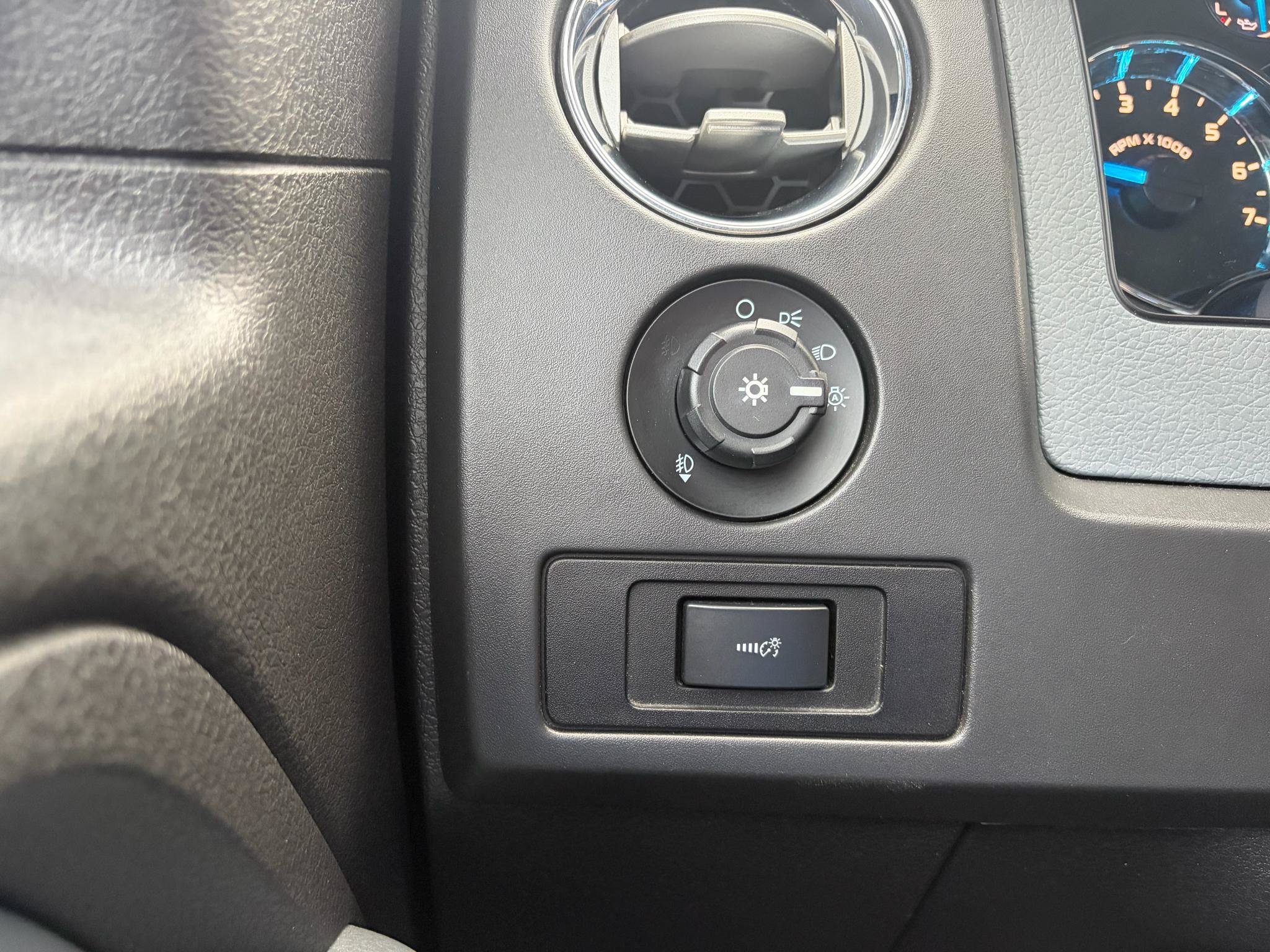 Used 2013 Ford F150 XLT w/ Luxury Equipment Group AWD/4WD image 26