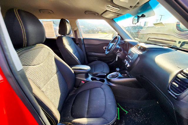 Used 2016 Kia Soul + FWD image 25