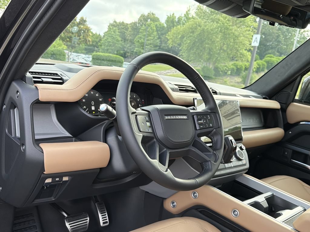 New 2026 Land Rover Defender 90 V8 AWD/4WD image 9