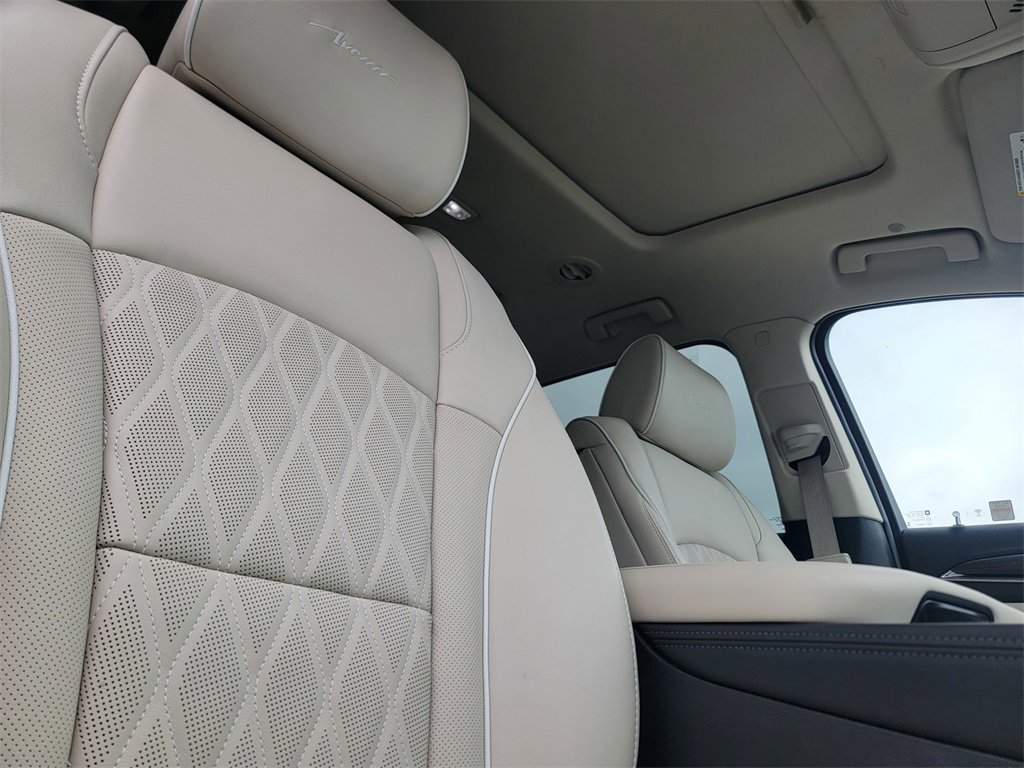 Used 2023 Buick Enclave Avenir w/ Avenir Technology Package image 25