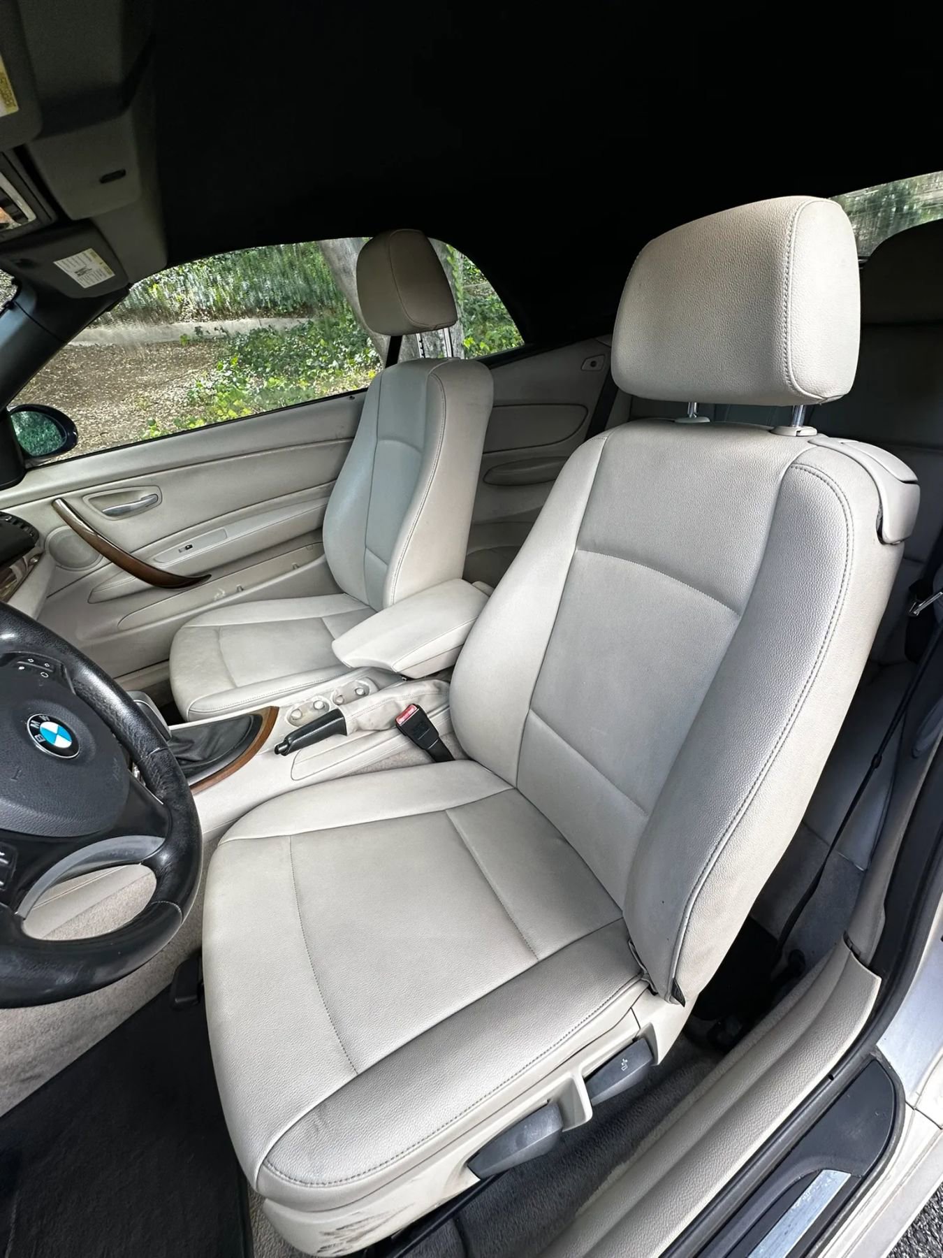 Used 2009 BMW 128i Convertible image 32