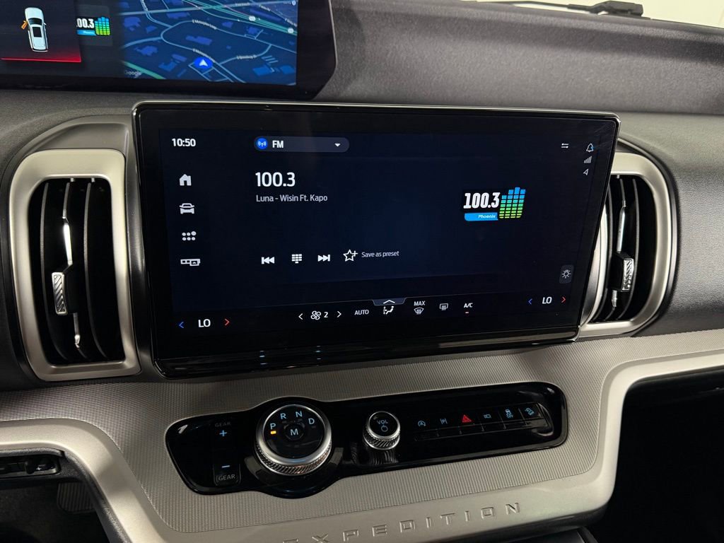 Used 2025 Ford Expedition Active image 13