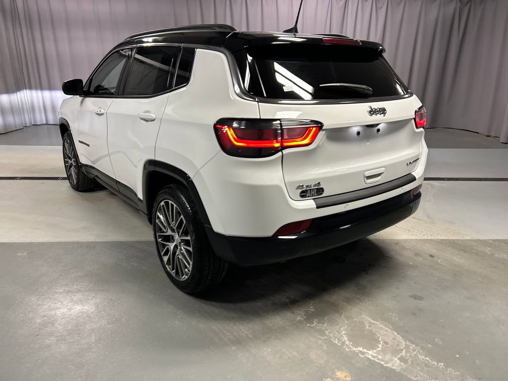 Used 2024 Jeep Compass Limited w/ Elite Group image 5