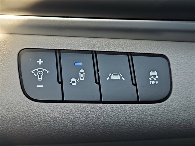 Used 2020 Hyundai Elantra SEL image 23