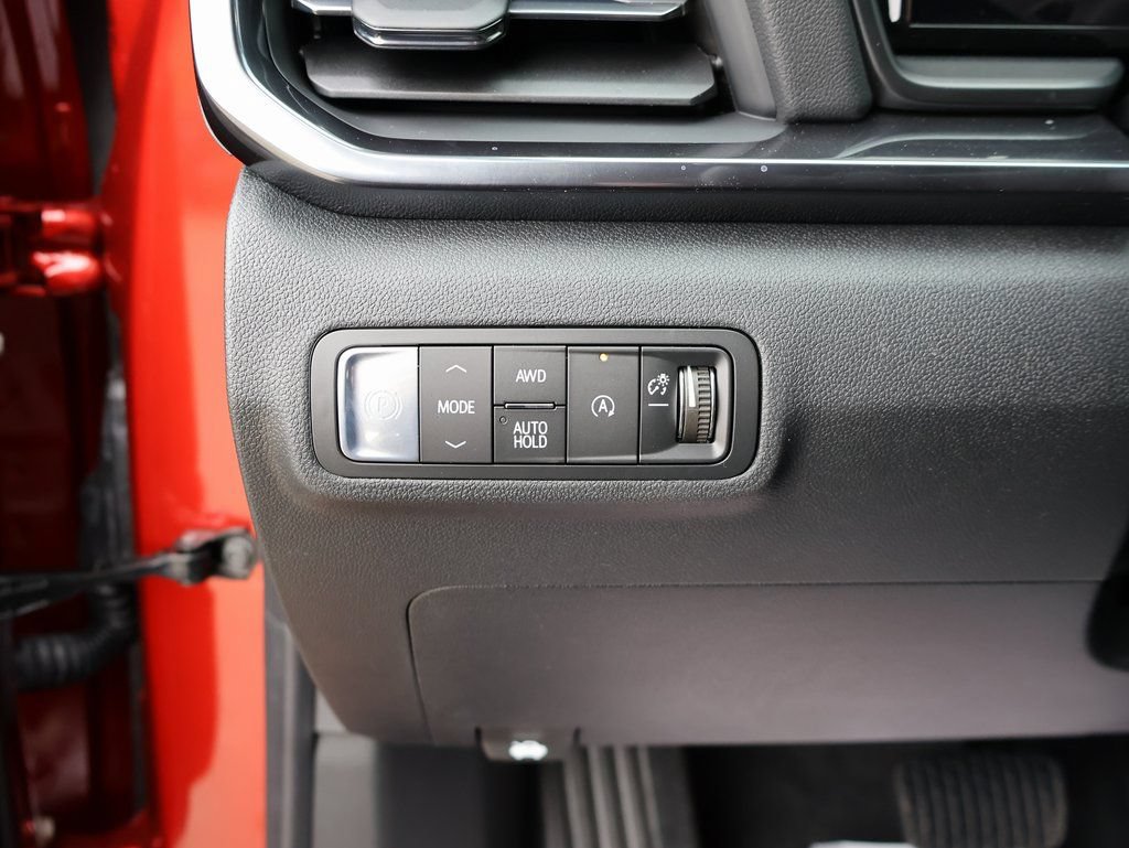 New 2026 GMC Terrain AT4 w/ LPO, Black Badging Package AWD/4WD image 12