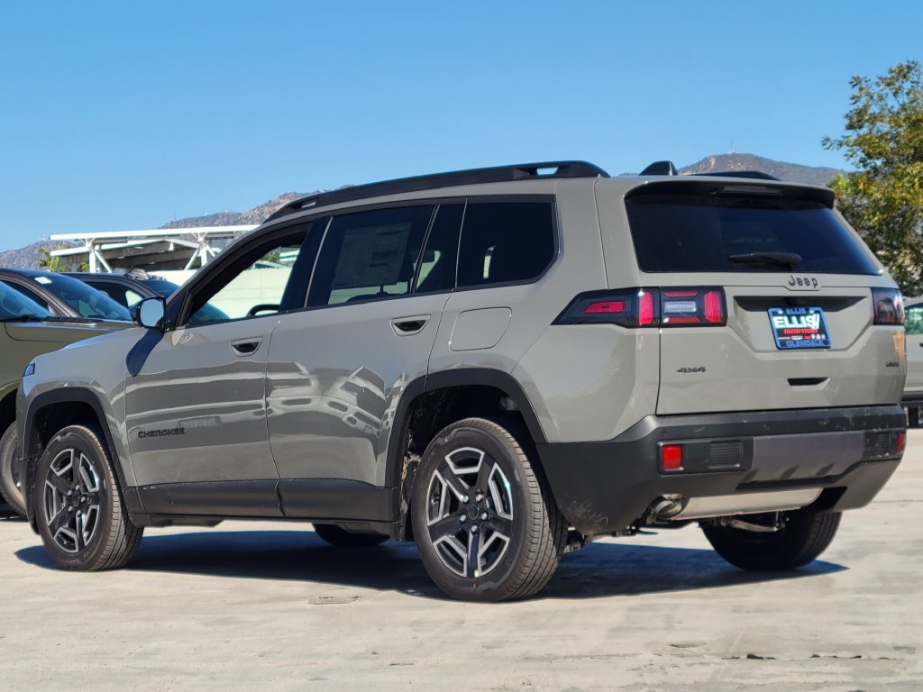 New 2027 Jeep Cherokee Laredo AWD/4WD image 2