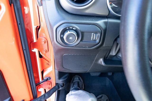 Used 2023 Jeep Wrangler Sport AWD/4WD image 27