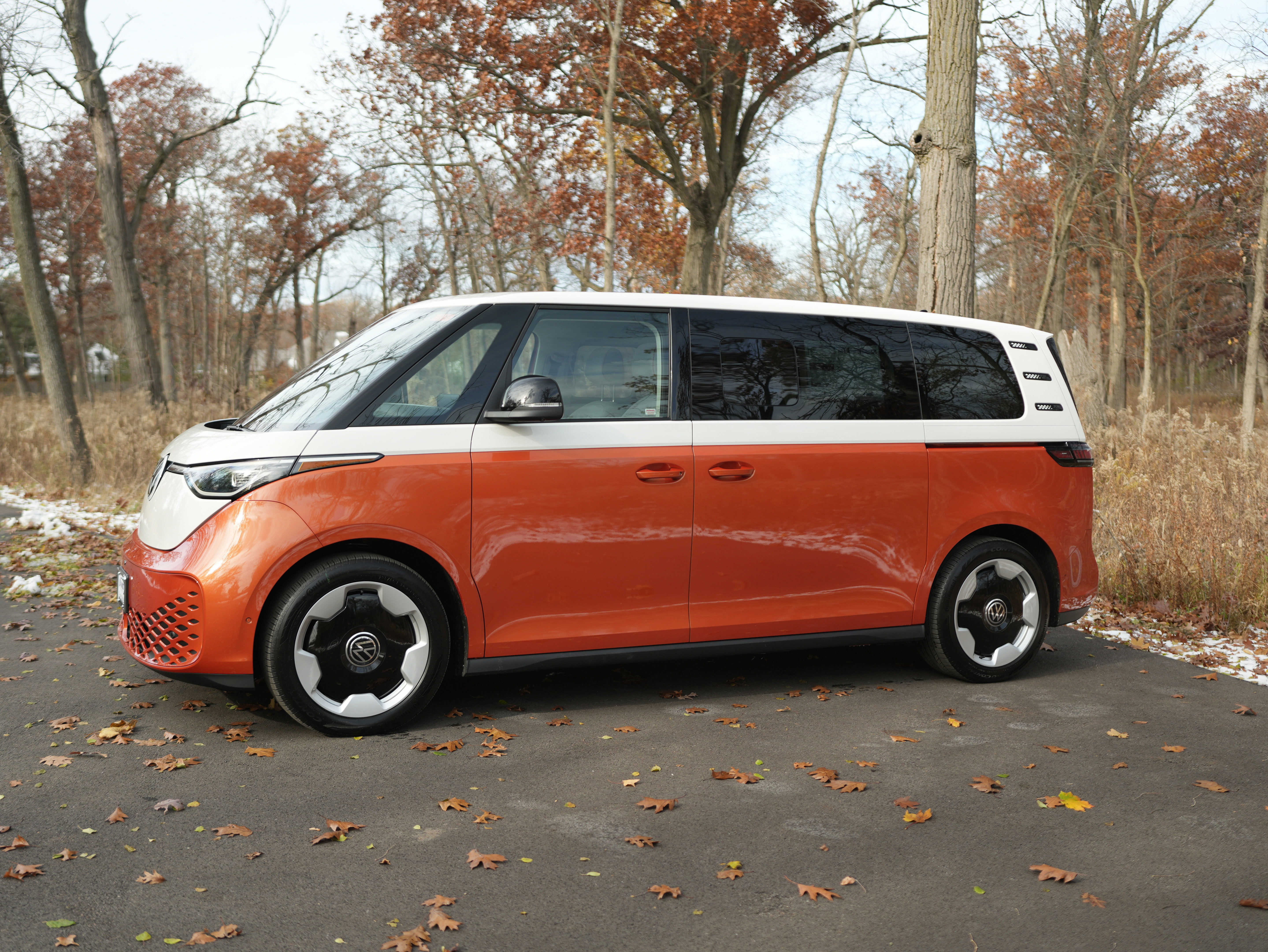 New 2025 Volkswagen ID. Buzz Pro S Plus image 10