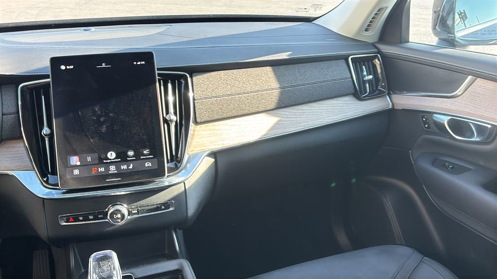 Certified 2025 Volvo XC90 B6 Plus AWD/4WD image 8