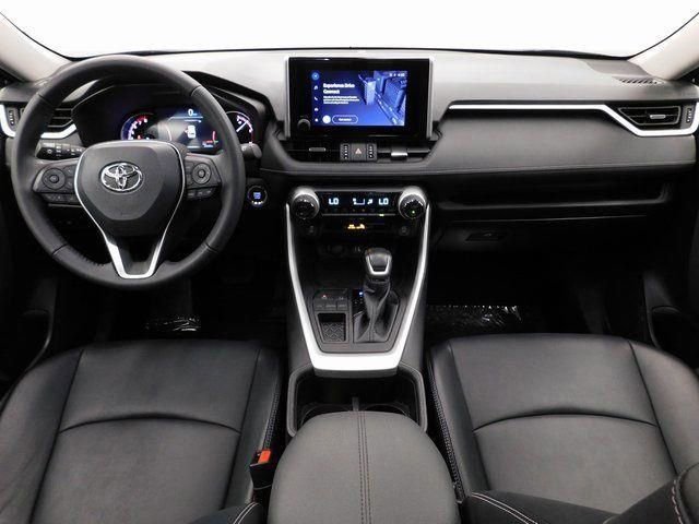 Used 2023 Toyota RAV4 XLE Premium image 29