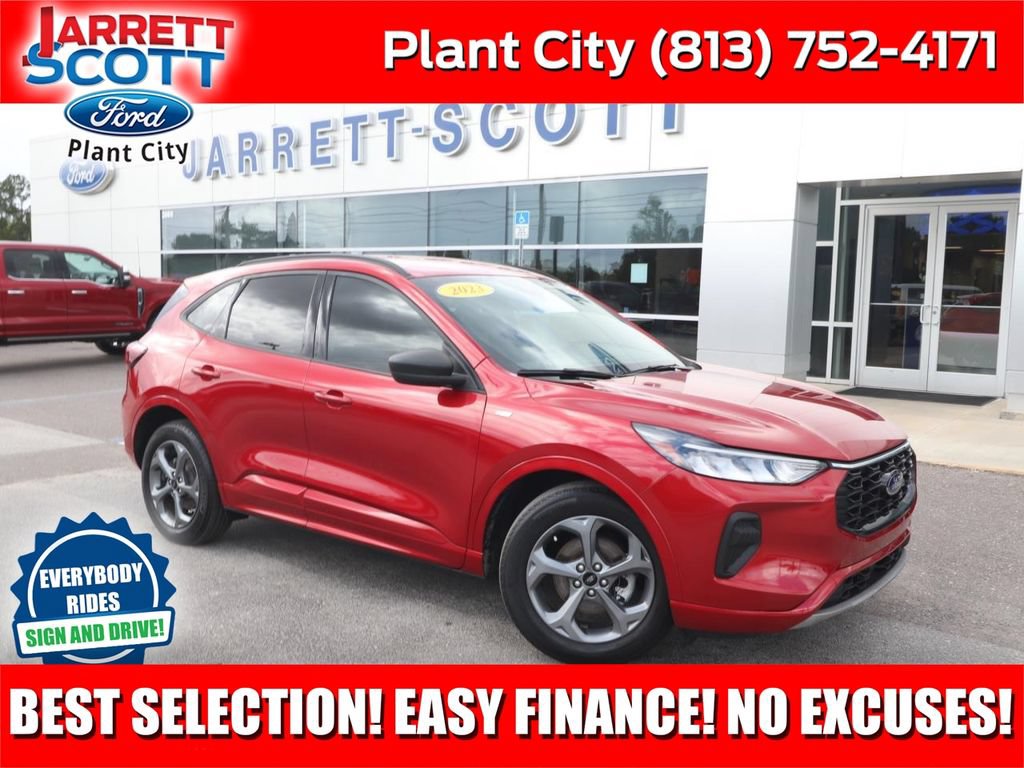 Used 2023 Ford Escape ST-Line w/ Tech Pack #1 FWD image 1