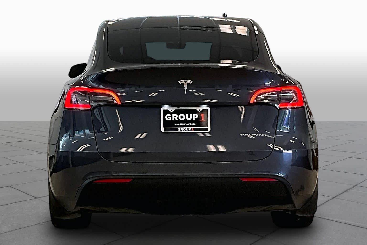 Used 2022 Tesla Model Y Long Range AWD/4WD image 4