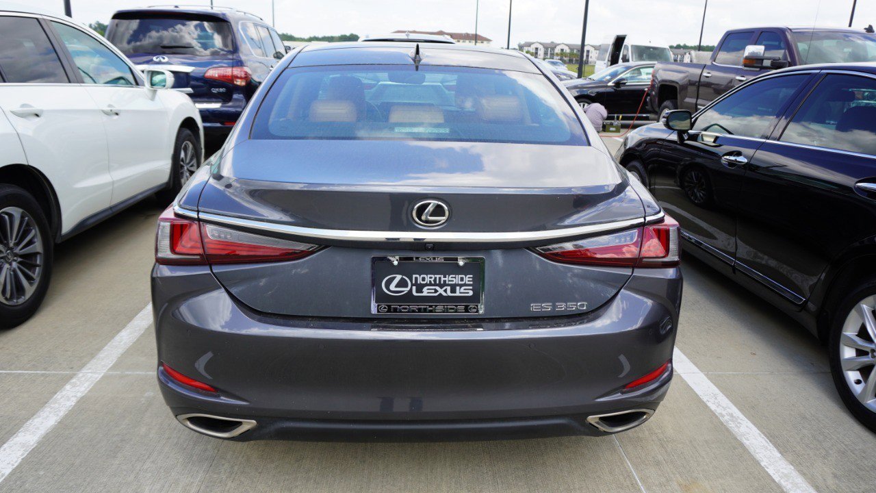 Certified 2024 Lexus ES 350 w/ Technology Package image 5