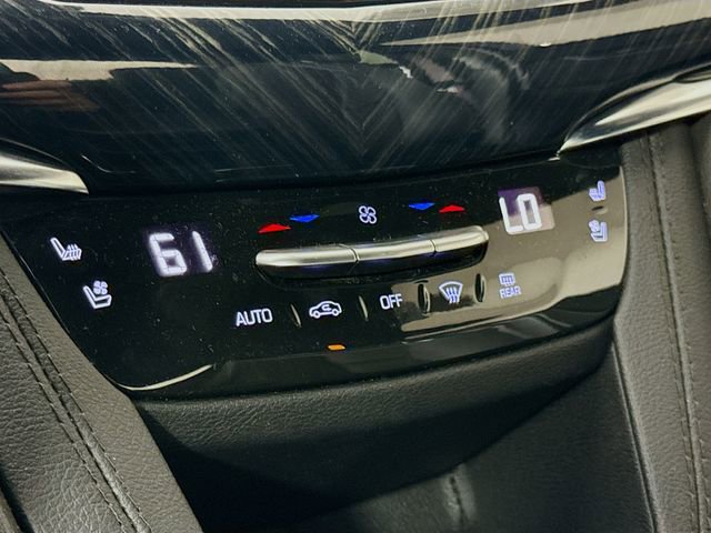 Used 2024 Cadillac XT6 Premium Luxury image 18