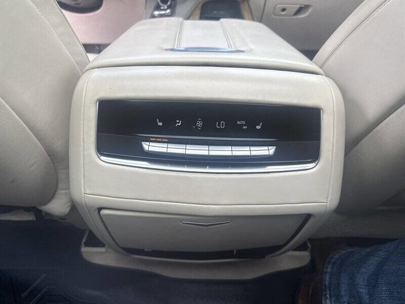 Used 2021 Cadillac Escalade Sport Platinum image 38