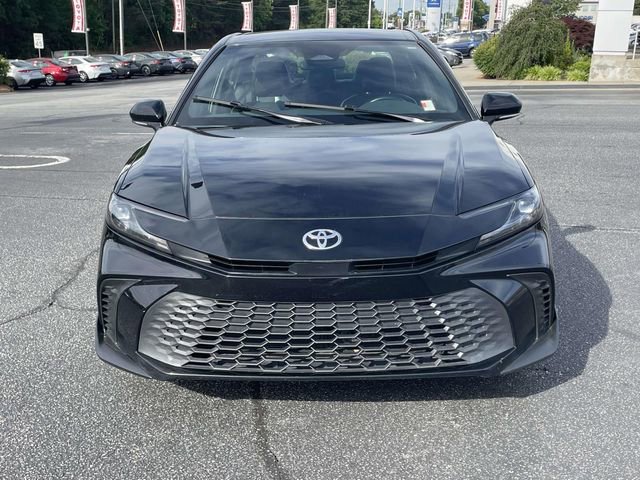 Used 2025 Toyota Camry SE FWD image 2