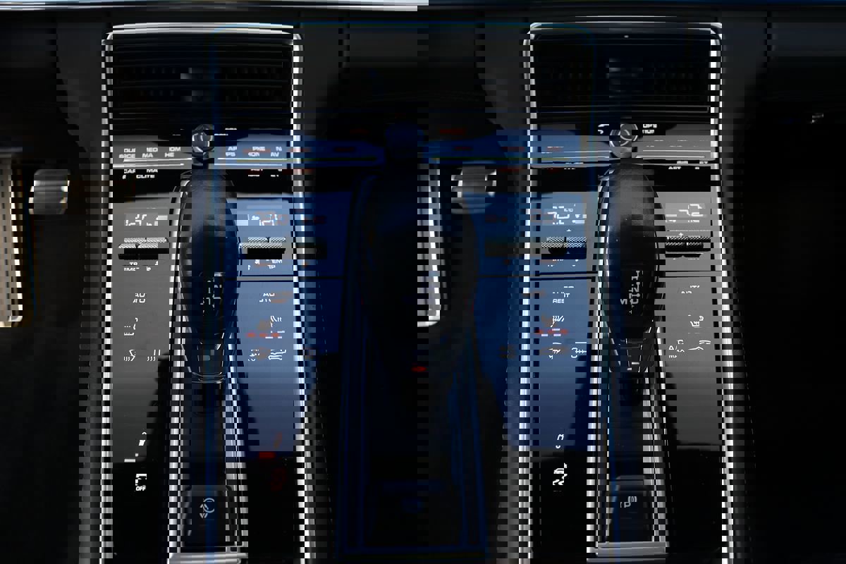 Used 2017 Porsche Panamera 4S w/ Sport Chrono Package image 36