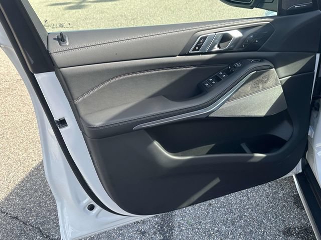 New 2026 BMW X5 xDrive40i AWD/4WD image 13