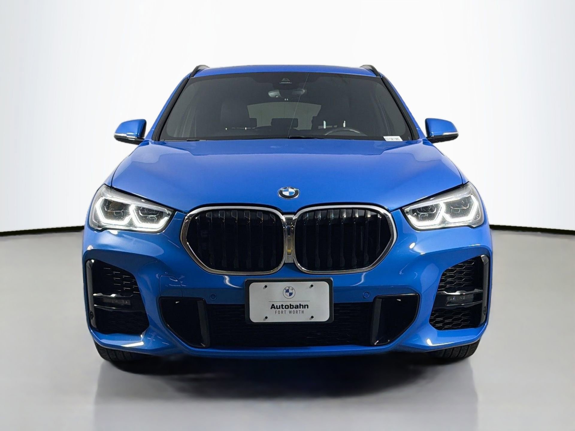 Used 2022 BMW X1 xDrive28i w/ M Sport Package image 2